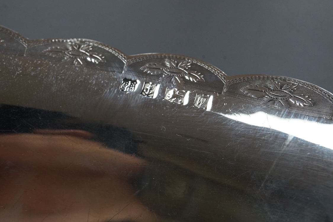 An Elizabeth II silver boat shaped pedestal dish, with cusped border, Barker Brothers Silver Ltd, Birmingham, 1971, length 15.9cm, 4.6oz.